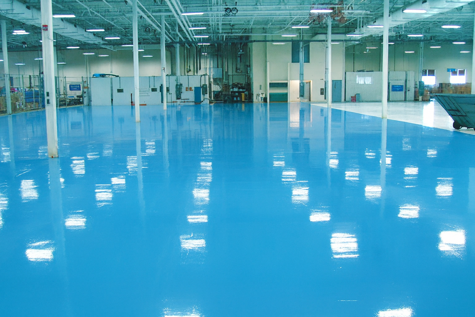 ⭐ 5 ƯU ĐIỂM NỔI BẬT CỦA SƠN CHỐNG MÀI MÒN EPOXY TRONG NHÀ XƯỞNG