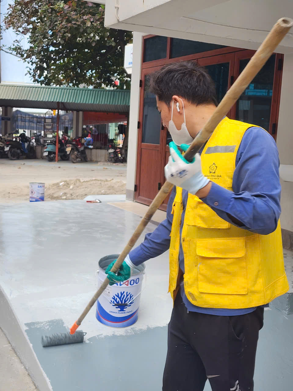 Thi Công Sàn Epoxy Bền Màu – Giải Pháp Chuẩn Sanhoo Việt Nam