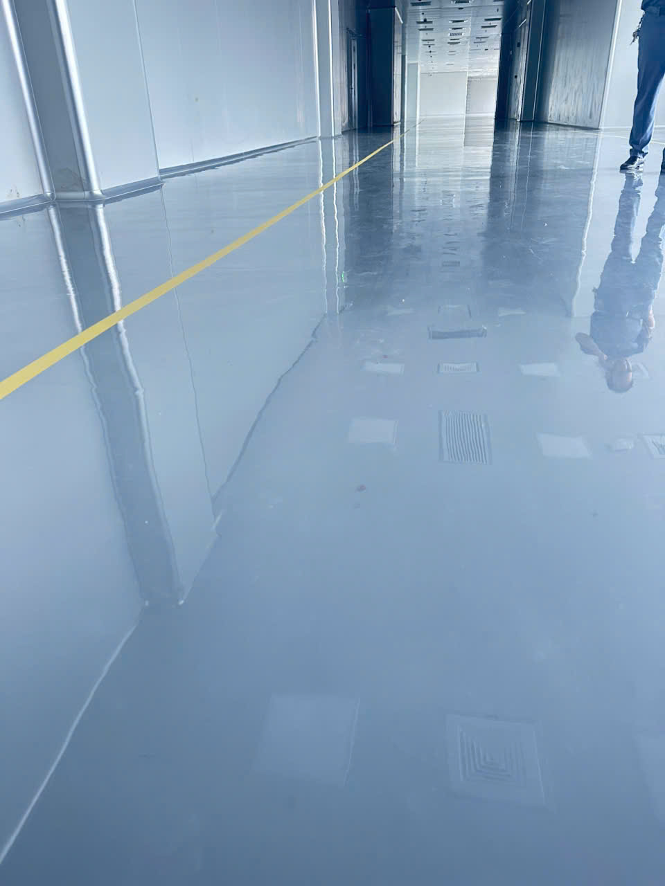 🌟 5 SAI LẦM KHIẾN SÀN EPOXY NHANH XUỐNG CẤP – AI THI CÔNG CŨNG GẶP