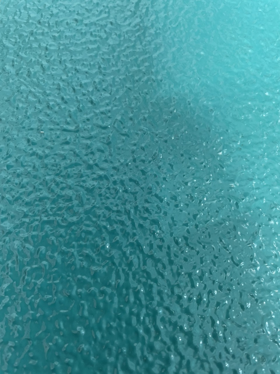 Khi Nào Nên Chọn Sơn Sàn Epoxy Chống Trượt?