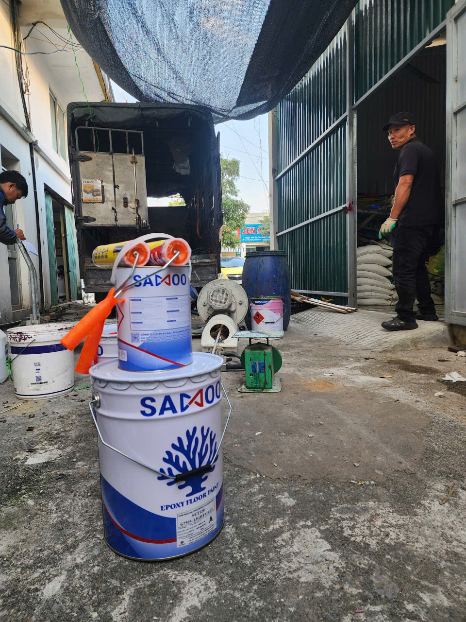 ❗ Vì sao sàn epoxy nhanh bong tróc dù mới thi công?