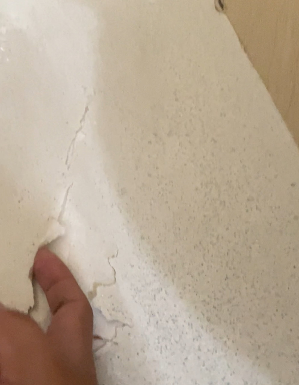 Vì Sao Nền Sơn Epoxy Bị Bong Tróc Sau Một Thời Gian Sử Dụng? Nguyên Nhân & Cách Khắc Phục Triệt Để